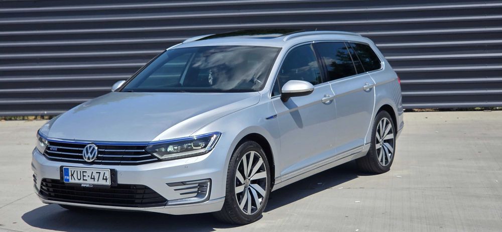 VOLKSWAGEN Passat 2016