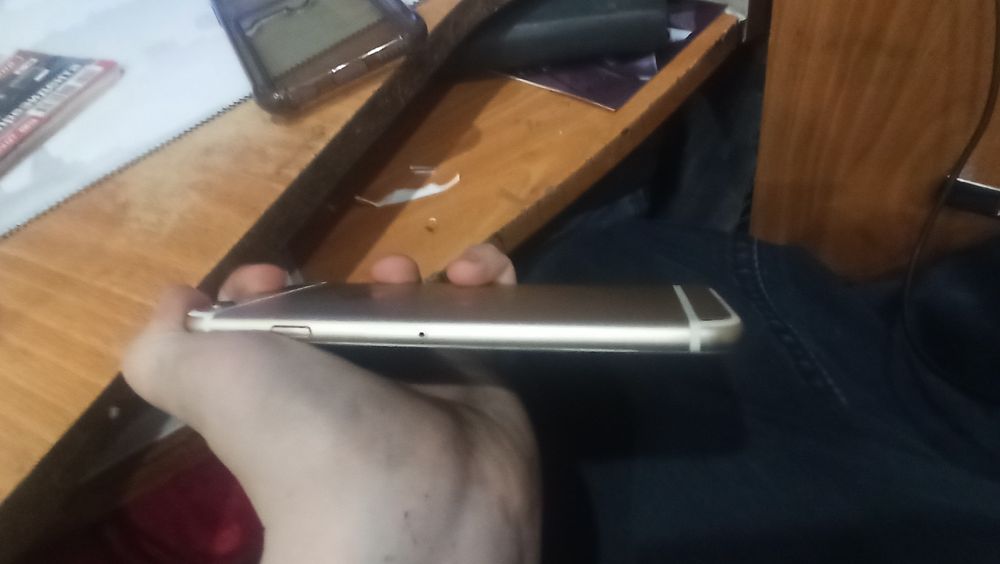 IPhone 6s (не работает)