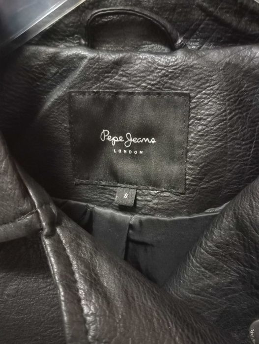 Есенно черно яке