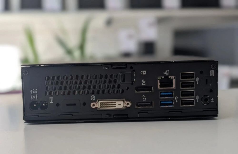 Мини ПК Fujitsu Esprimo Q558 | i3-9th / 8GB / 256GB SSD
