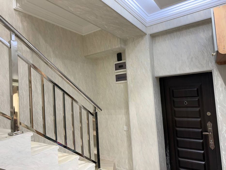 2 Qavatli katej yengi uy odam turmagan yengi sharoitlari bor tayor uy