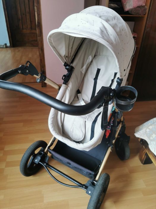 Бебешка количка Chipolino