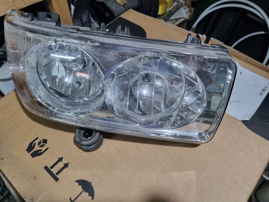 Фар за ДАФ десен