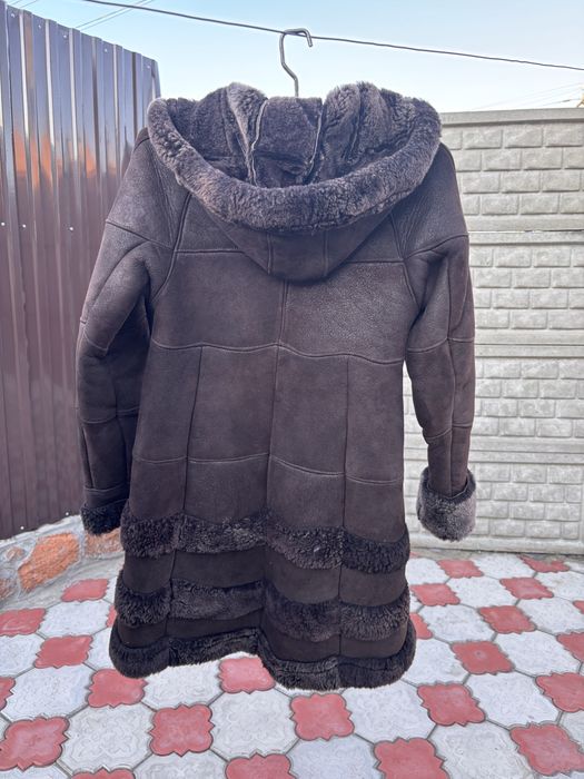Продам дубленку на девочку