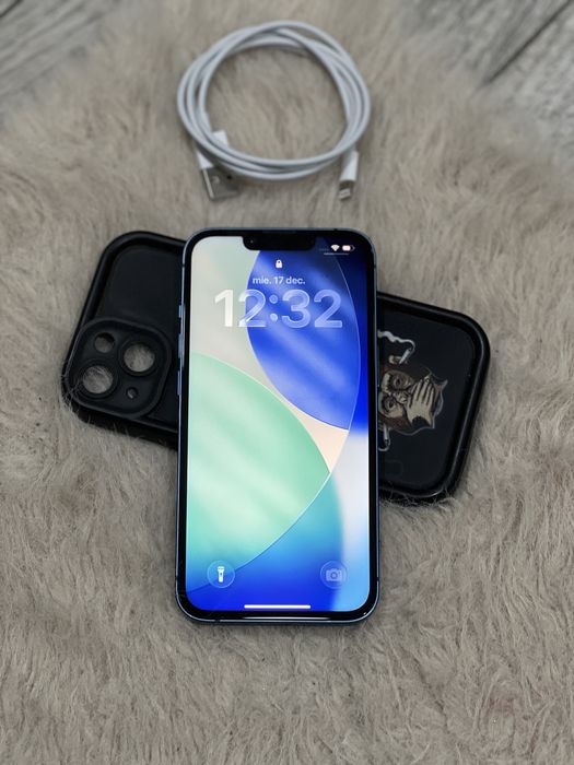 iPhone 13 Blue  • 128GB • 89% baterie • Liber retea • Husa + Cablu