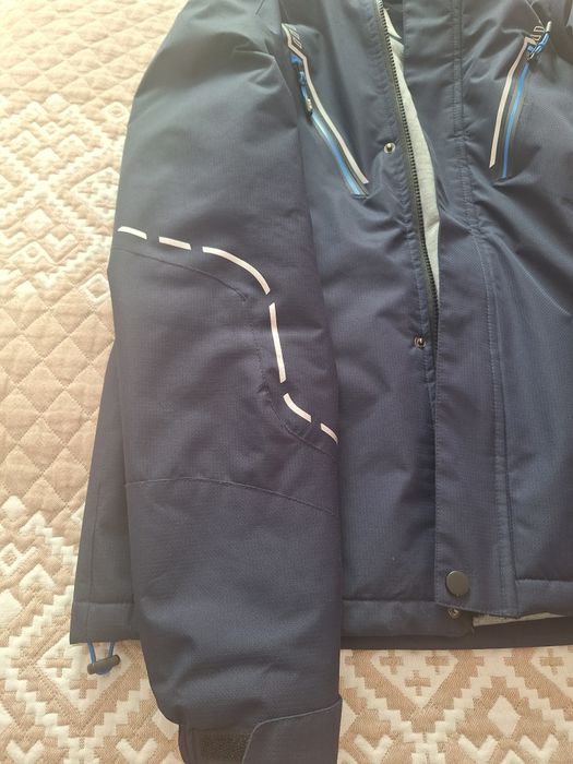 Продам куртку для мальчика