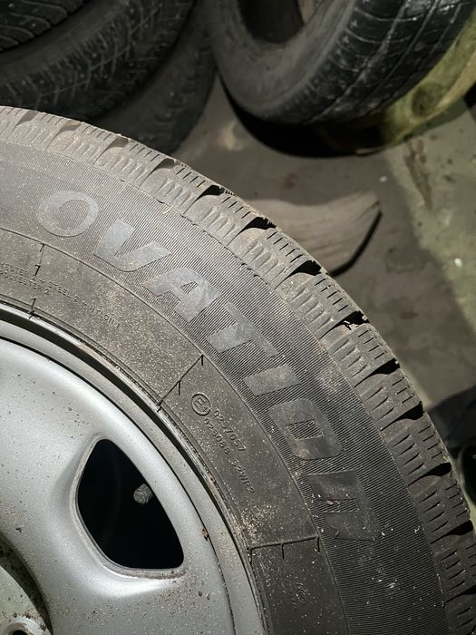 Зимние шины с дисками 215/65R16