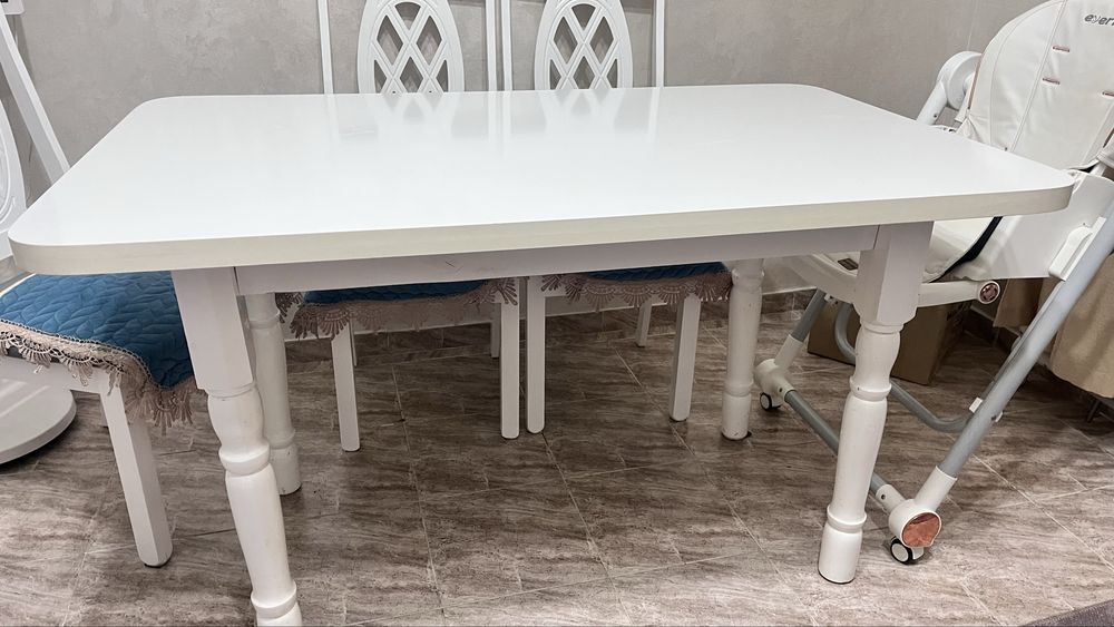 Продам кухонный стол