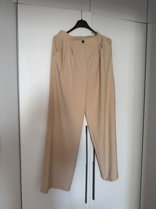 Красивая двойка костюм