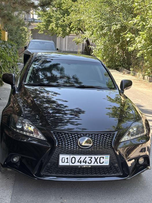 Lexus is 250 4wd