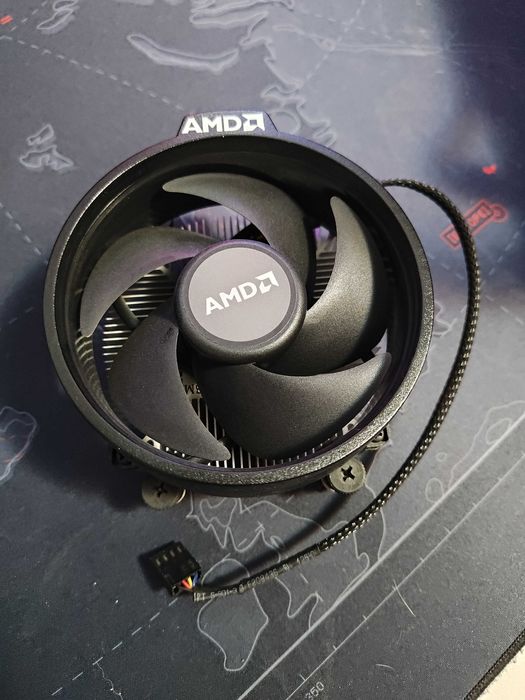 Procesor Ryzen 3 2200G, Radeon Vega 8, Cooler Stock, Pasta IdCooling