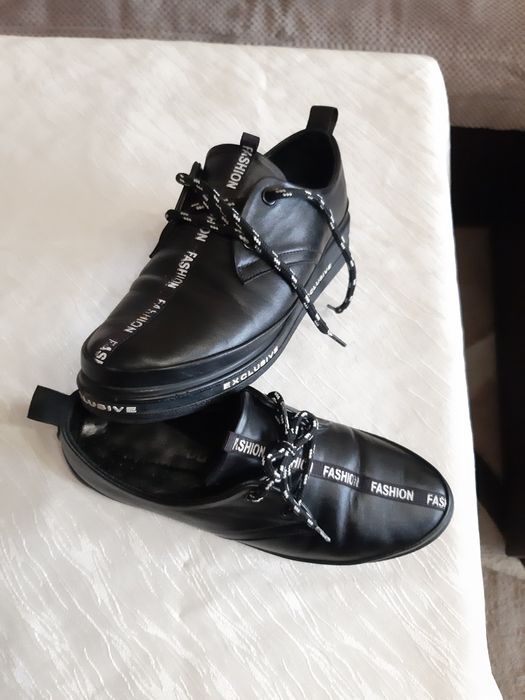 Дамски ежедневни обувки от естесвена кожа