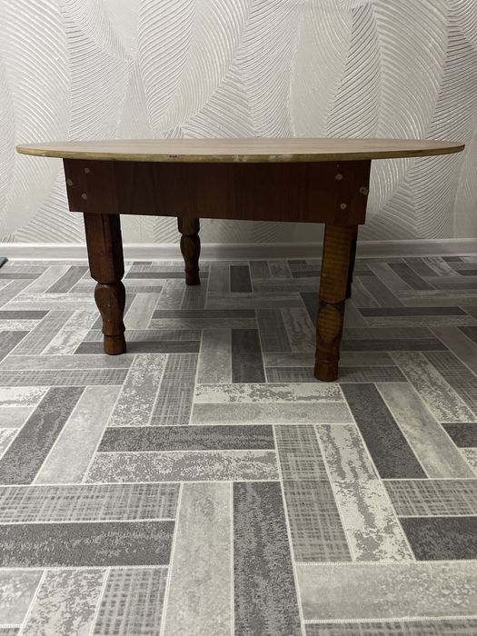 Продам стол хорошего качества