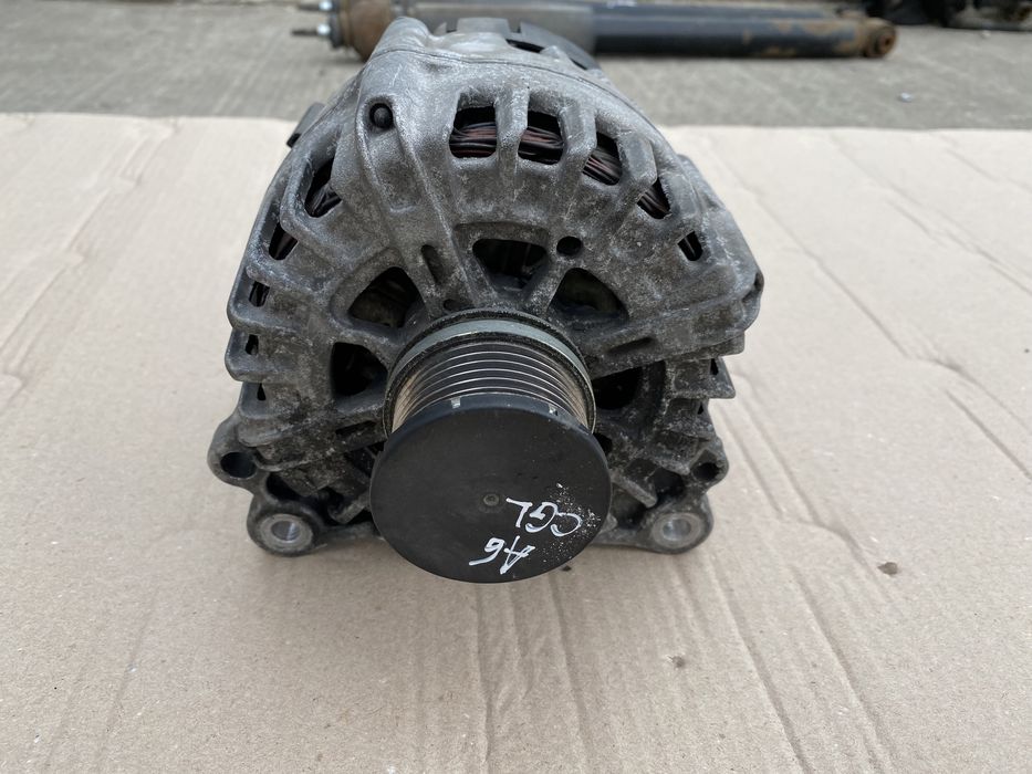 Alternator Audi A4 A5 A6 Q5 : 2.0 CGL CJC - 03L903017B