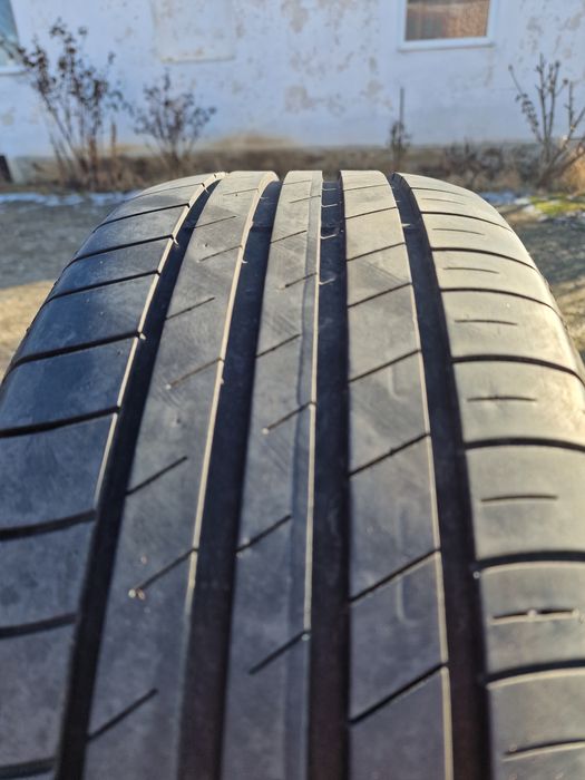 Vand sau schimb anvelope de vara 225 55 r17 Good Year