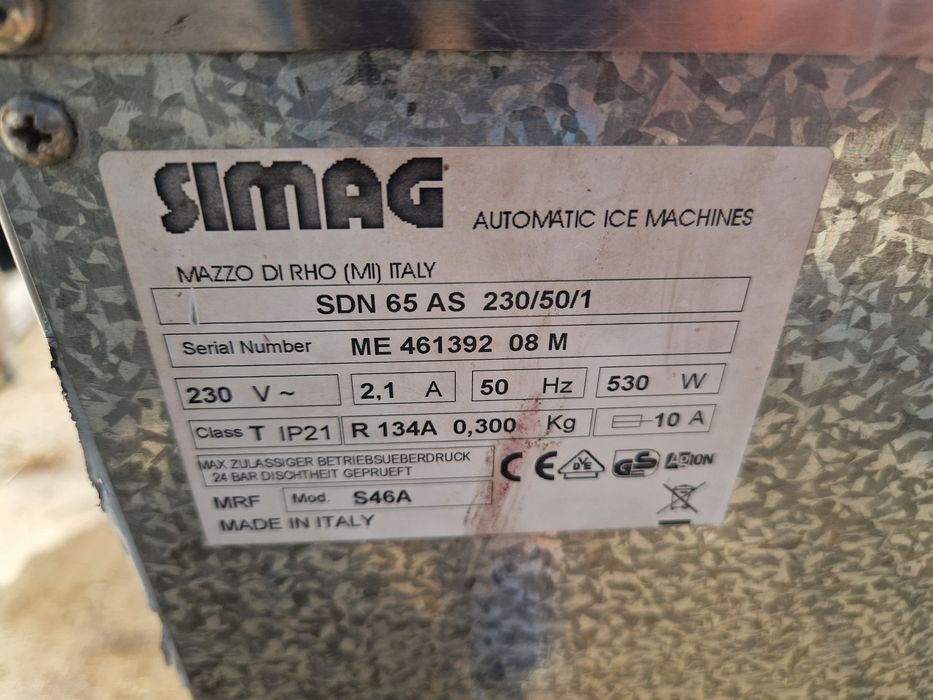 Mașina gheata, inox, stare buna, capacitate mare, servisata