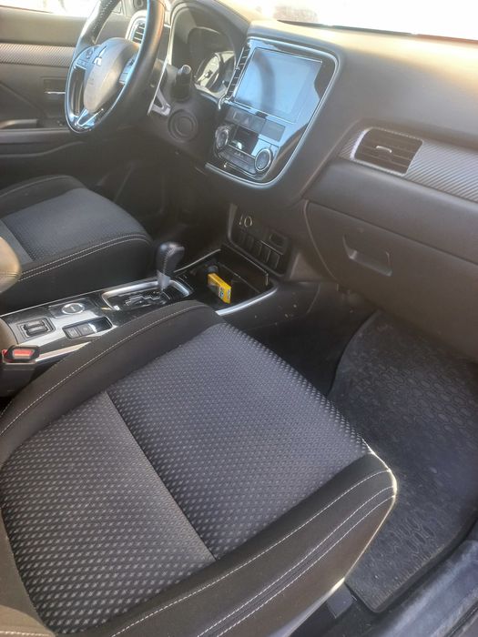 Мицубиши Оутлендър2018 автомат .дизел