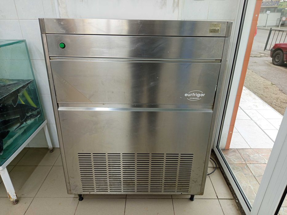 Ледогенератор машина за лед