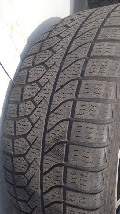 Продам резину состояние хорошее