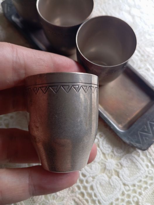 Продам мельхиор рюмки