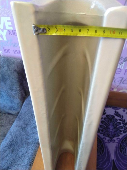 Конзола за мивка неизползвана