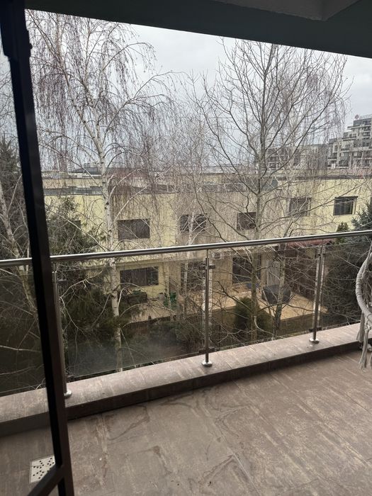 Ocazie Tomis plus 3 camere etajul 2 Loc de Parcare