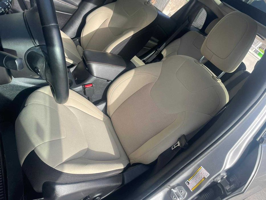 JEEP Cherokee 2.4 174 к.с Бензин / Газ Автоматик 9 Скорости Автоматик