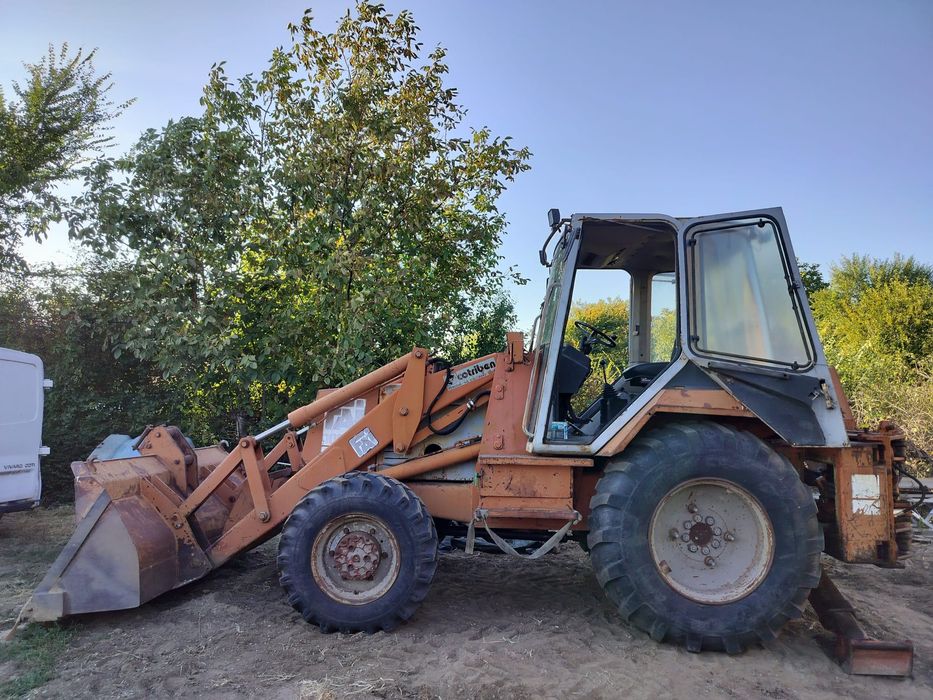 Vând buldo excavator