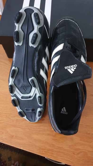 Футболни мъжки обувки