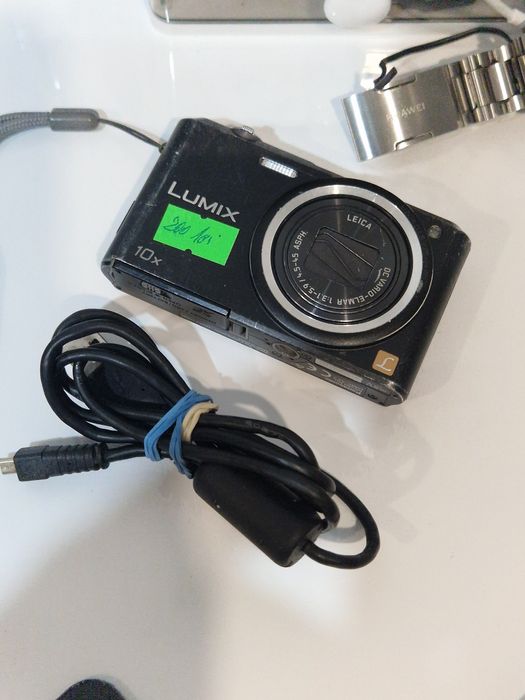 Camera foto/ video Panasonic cu cablu de date