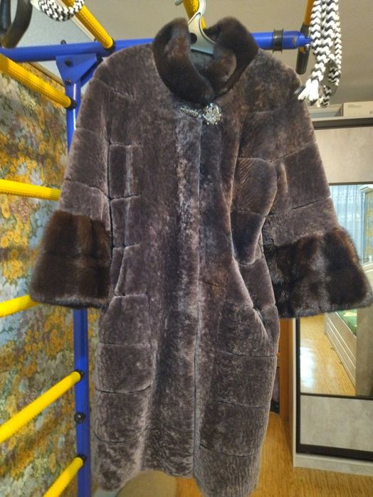 Продам шубу мутоновую