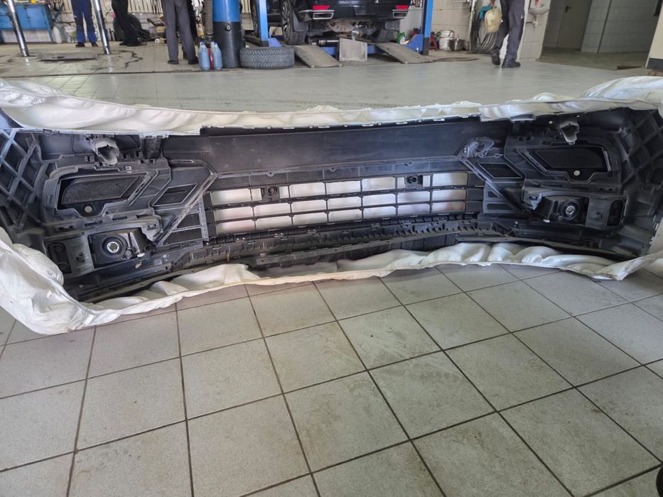 Бампер на Volkswagen Tiguan 2 R line оригинал