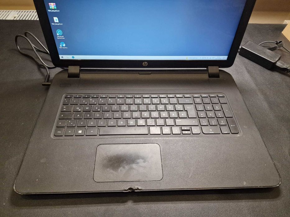 HP Pavilion 17 инчов