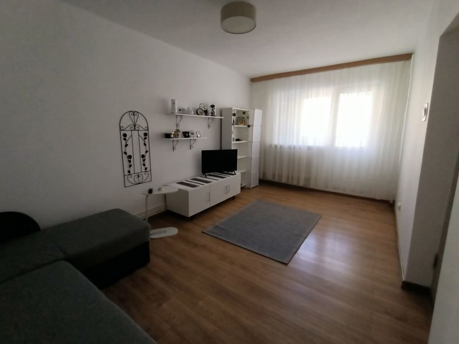 Garsonieră de închiriat, zona Piața Moldovei