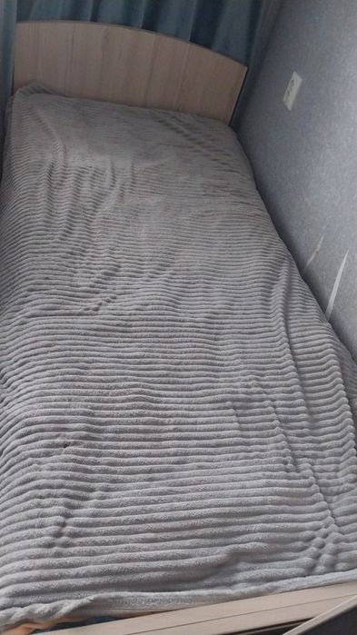 Продам спальный гарнитур