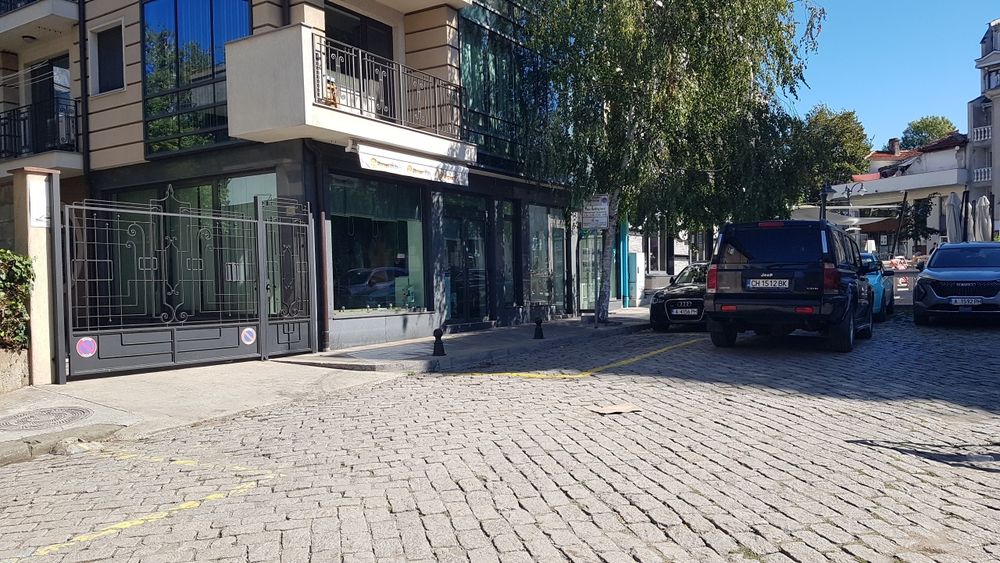 Помещение 60кв.м под наем Бургас главна улица