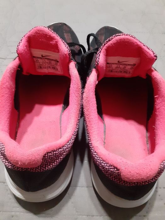 Маратонки Nike revolution 3