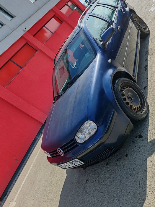 Vand/schimb golf 4 1.6 benzina