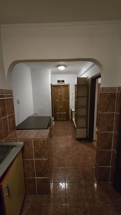 Inchiriez apartament cu 2 camere