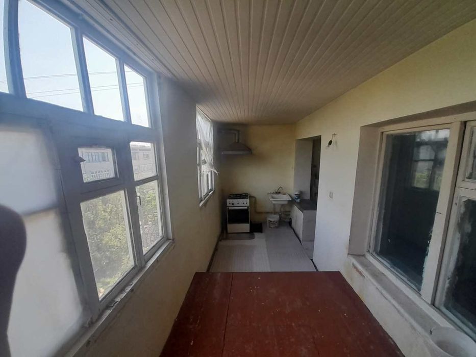 Kvartira srochna sotiladi