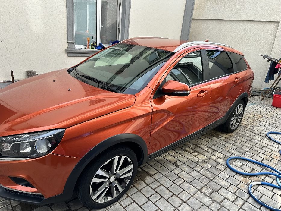 Lada Vesta SW Kross 1.8
