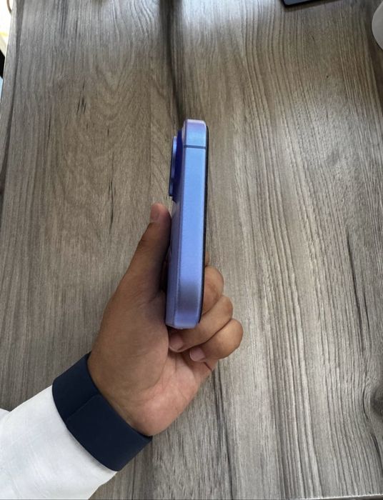 iPhone 16  256 gb
