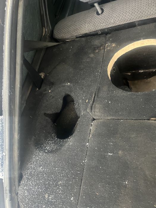 Полка для любители музыки