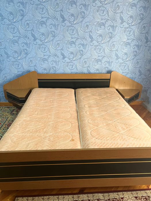Продаётся спальный гарнитур
