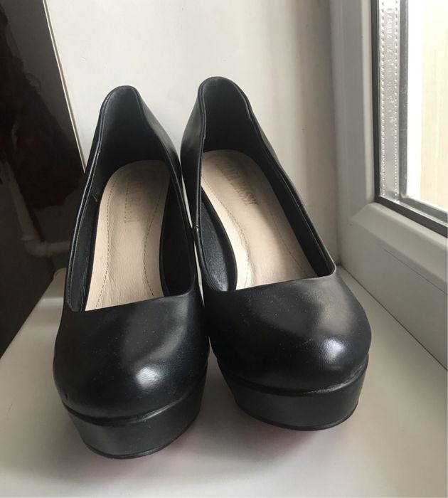 Продам молельные туфли.