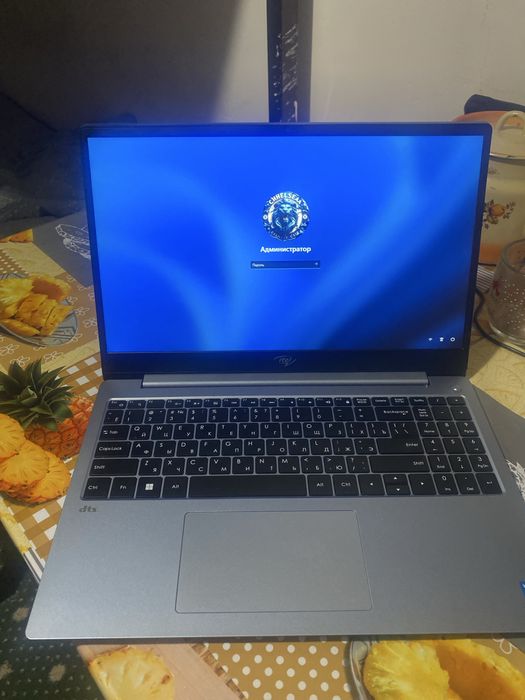 Noutbook itel amerekanskey