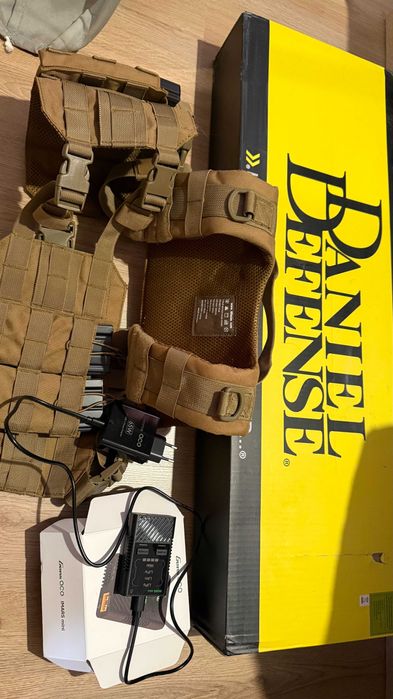 Airsoft екипировка: M4A1 CYMA Platinum + chest rig + зарядно + батерия