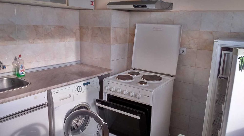 Дава се под наем Двустаен апартамент в Пловдив, Христо Смирненски - 65 кв.м за 295.8 € - Снимка #2