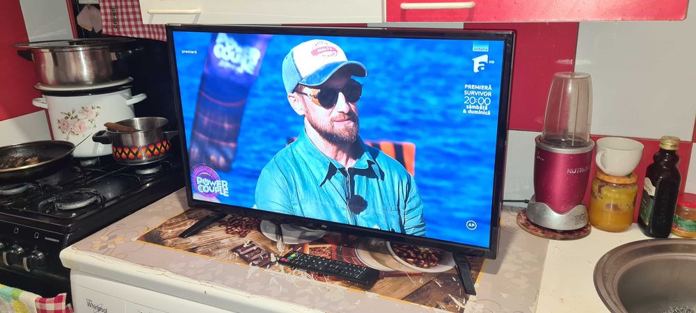 TV LED 81 cm = 250 lei
