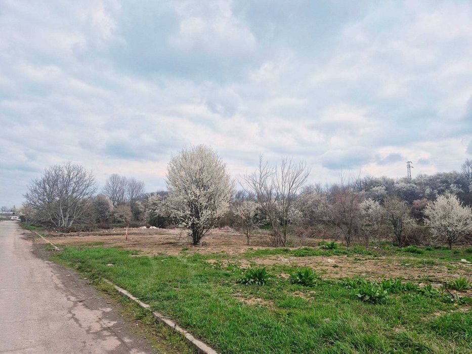 Парцел в промишлена зона!